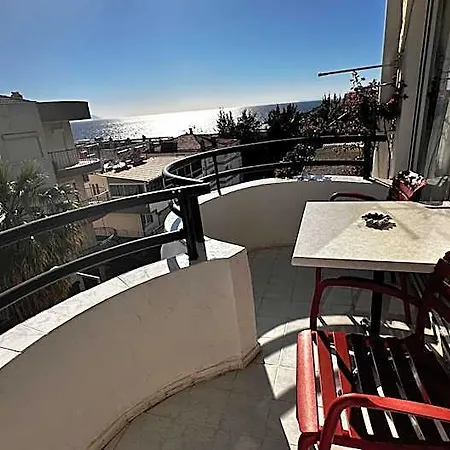 Ozgun Kusadası